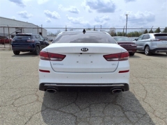 Used 2020 Kia Optima 4d Sedan EX Premium at Maxx Loans near ,