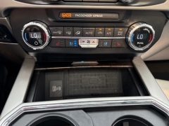 Used 2022  Ford Super Duty F-250 4WD LARIAT Crew Cab SRW 8' Box at Maxx Loans near St&period; Adrian&comma; MI