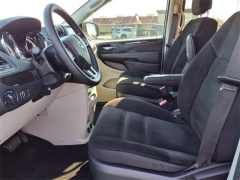 Used 2019 Dodge Grand Caravan 4d Wagon SE at Maxx Loans near ,