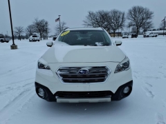 Used 2017  Subaru Outback 4d SUV 2&period;5i Touring at Maxx Loans near St&period; Adrian&comma; MI