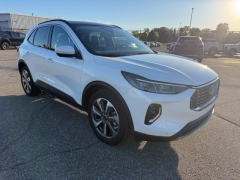 Used 2023  Ford Escape Platinum AWD at Maxx Loans near St&period; Adrian&comma; MI