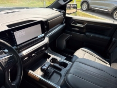 Used 2024  Chevrolet Silverado 1500 4WD Crew Cab 147" High Country at Maxx Loans near St&period; Adrian&comma; MI