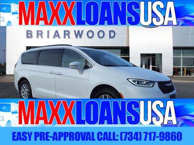 Used 2022  Chrysler Pacifica Touring L FWD at Maxx Loans near , 