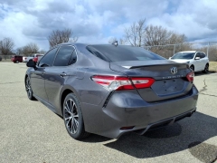 Used 2020  Toyota Camry 4d Sedan SE at Maxx Loans near St&period; Adrian&comma; MI