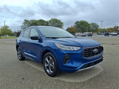 Used 2023  Ford Escape ST-Line AWD at Maxx Loans near St. Adrian, MI