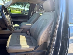 Used 2020  Ford Expedition Max 4d SUV 4WD Limited at Maxx Loans near St&period; Adrian&comma; MI
