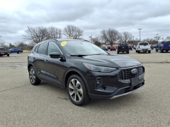 Used 2025  Ford Escape Platinum AWD at Maxx Loans near St&period; Adrian&comma; MI