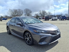 Used 2020  Toyota Camry 4d Sedan SE at Maxx Loans near St&period; Adrian&comma; MI