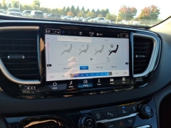 Used 2025  Chrysler Pacifica Select FWD at Maxx Loans near St&period; Adrian&comma; MI