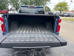Used 2024  Chevrolet Silverado 1500 4WD Crew Cab 147" High Country at Maxx Loans near St&period; Adrian&comma; MI