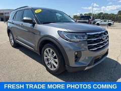 Used 2025  Ford Explorer Active 4WD at Maxx Loans near St&period; Adrian&comma; MI