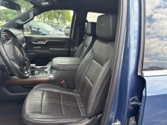 Used 2024  Chevrolet Silverado 1500 4WD Crew Cab 147" High Country at Maxx Loans near St&period; Adrian&comma; MI