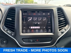 Used 2019  Jeep Cherokee 4d SUV 4WD Trailhawk 3&period;2L at Maxx Loans near St&period; Adrian&comma; MI