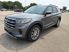 Used 2025  Ford Explorer Active 4WD at Maxx Loans near St&period; Adrian&comma; MI