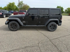Used 2017  Jeep Wrangler Unlimited Sport 4x4 at Maxx Loans near St&period; Adrian&comma; MI