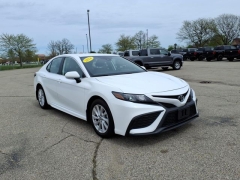 Used 2024  Toyota Camry SE Auto at Maxx Loans near St&period; Adrian&comma; MI