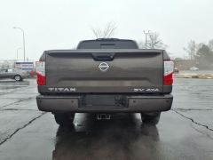 Used 2018  Nissan Titan 4WD Crew Cab SV at Maxx Loans near St&period; Adrian&comma; MI