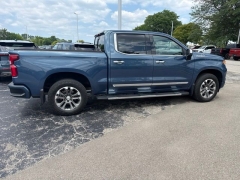 Used 2024  Chevrolet Silverado 1500 4WD Crew Cab 147" High Country at Maxx Loans near St&period; Adrian&comma; MI