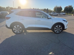 Used 2023  Ford Escape Platinum AWD at Maxx Loans near St&period; Adrian&comma; MI