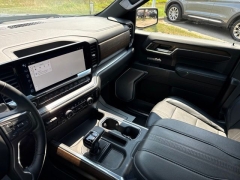 Used 2024  Chevrolet Silverado 1500 4WD Crew Cab 147" High Country at Maxx Loans near St&period; Adrian&comma; MI