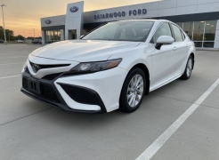 Used 2024  Toyota Camry SE Auto at Maxx Loans near St&period; Adrian&comma; MI