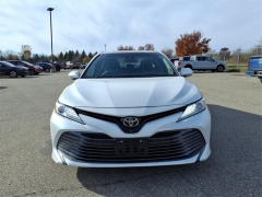 Used 2018  Toyota Camry 4d Sedan XLE V6 at Maxx Loans near St. Adrian, MI