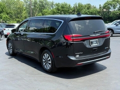 Used 2023  Chrysler Pacifica Hybrid Touring L FWD at Dime Down by Frank Leta near Bridgeton&comma; MO