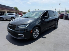 Used 2023  Chrysler Pacifica Hybrid Touring L FWD at Dime Down by Frank Leta near Bridgeton&comma; MO