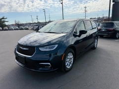 Used 2024  Chrysler Pacifica Touring L FWD at Dime Down by Frank Leta near Bridgeton&comma; MO