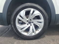 Used 2023 Volkswagen Atlas 3.6L V6 SE w/Technology 4MOTION at Frank Leta Mitsubishi near Bridgeton, MO