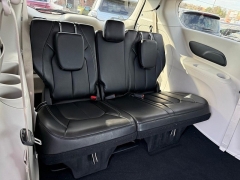 Used 2024  Chrysler Pacifica Touring L FWD at Dime Down by Frank Leta near Bridgeton&comma; MO