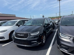 Used 2024  Chrysler Pacifica Touring L FWD at Dime Down by Frank Leta near Bridgeton&comma; MO
