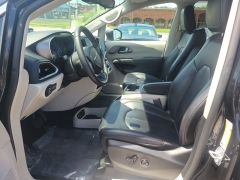 Used 2023 Chrysler Pacifica Touring L FWD at Dime Down by Frank Leta near Bridgeton, MO