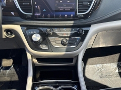 Used 2023  Chrysler Pacifica Hybrid Limited FWD at Dime Down by Frank Leta near Bridgeton&comma; MO