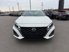 Used 2024  Nissan Altima 2&period;5 SR Sedan at Dime Down by Frank Leta near Bridgeton&comma; MO