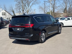 Used 2023  Chrysler Pacifica Hybrid Limited FWD at Dime Down by Frank Leta near Bridgeton&comma; MO