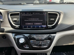 Used 2023  Chrysler Pacifica Hybrid Touring L FWD at Dime Down by Frank Leta near Bridgeton&comma; MO