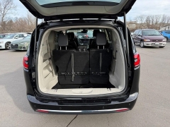 Used 2024  Chrysler Pacifica Touring L FWD at Dime Down by Frank Leta near Bridgeton&comma; MO