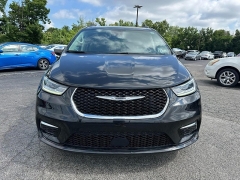 Used 2023 Chrysler Pacifica Limited FWD at Dime Down by Frank Leta near Bridgeton, MO