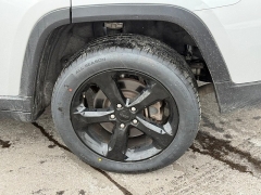 Used 2022  Jeep Grand Cherokee L Limited 4x4 at Dime Down by Frank Leta near Bridgeton&comma; MO