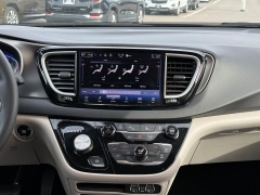 Used 2024  Chrysler Pacifica Touring L FWD at Dime Down by Frank Leta near Bridgeton&comma; MO