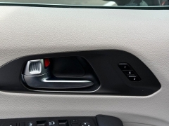 Used 2024  Chrysler Pacifica Touring L FWD at Dime Down by Frank Leta near Bridgeton&comma; MO