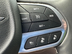 Used 2023 Chrysler Pacifica Limited FWD at Dime Down by Frank Leta near Bridgeton, MO