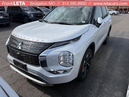2023 Mitsubishi Outlander SE
