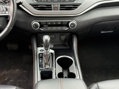 Used 2024  Nissan Altima 2&period;5 SR Sedan at Dime Down by Frank Leta near Bridgeton&comma; MO