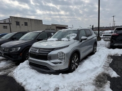 Used 2025  Mitsubishi Outlander SE FWD at Dime Down by Frank Leta near Bridgeton&comma; MO