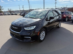 Used 2024  Chrysler Pacifica Touring L FWD at Dime Down by Frank Leta near Bridgeton&comma; MO