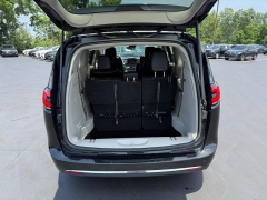 Used 2023  Chrysler Pacifica Hybrid Touring L FWD at Dime Down by Frank Leta near Bridgeton&comma; MO