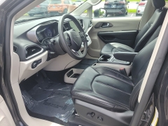 Used 2023 Chrysler Pacifica Touring L FWD at Dime Down by Frank Leta near Bridgeton, MO
