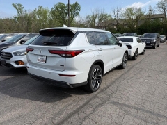Used 2023  Mitsubishi Outlander S-AWC at Dime Down by Frank Leta near Bridgeton&comma; MO